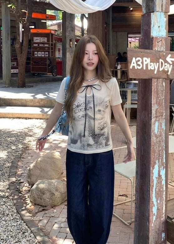 Midnight Cat Ribbon Tシャツ