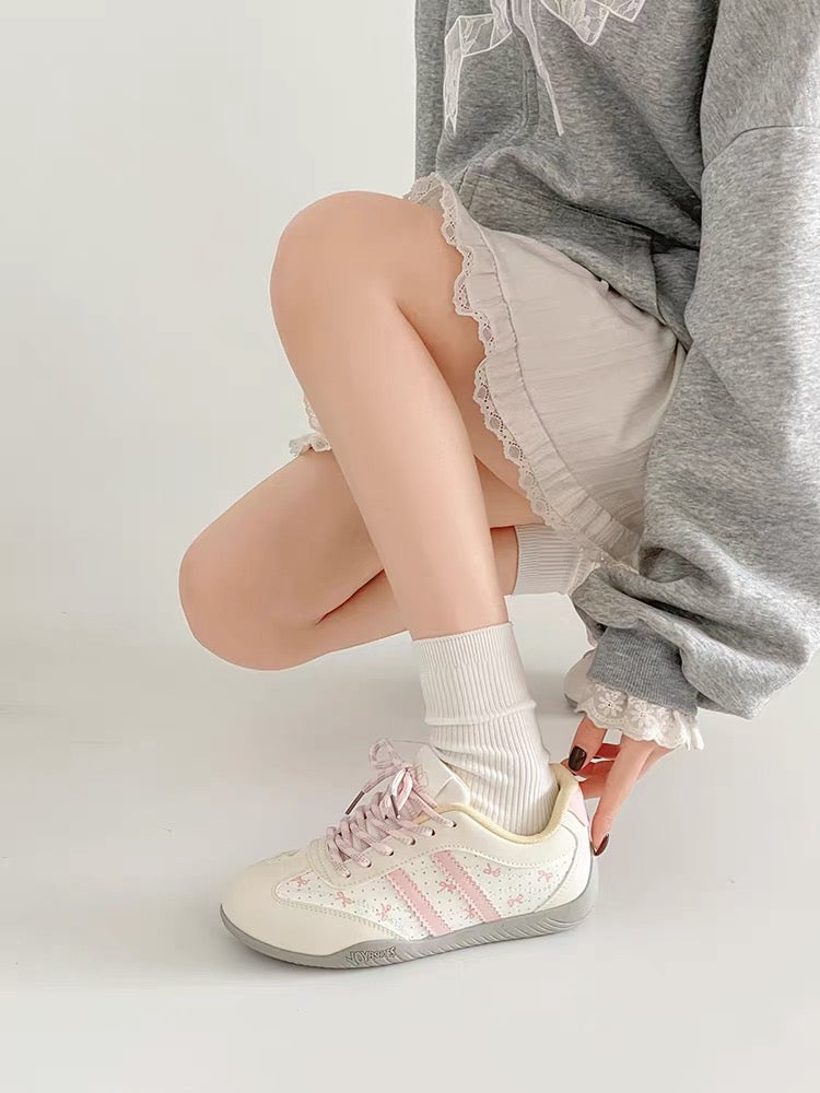 Ribbon Dot Lace-Up Sneakers