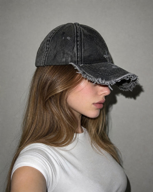 OuiPack Vintage Distressed Washed Cap