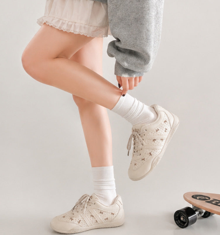 Ribbon Dot Lace-Up Sneakers