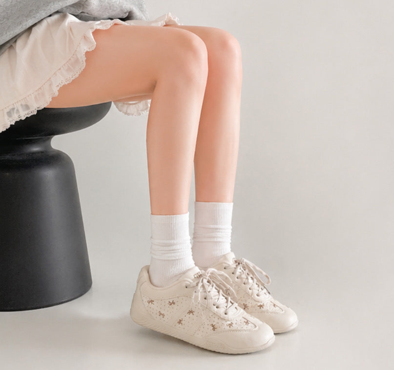 Ribbon Dot Lace-Up Sneakers
