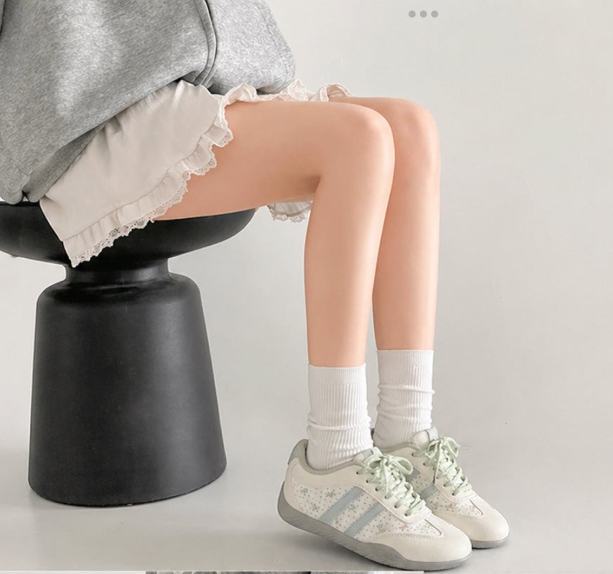 Ribbon Dot Lace-Up Sneakers