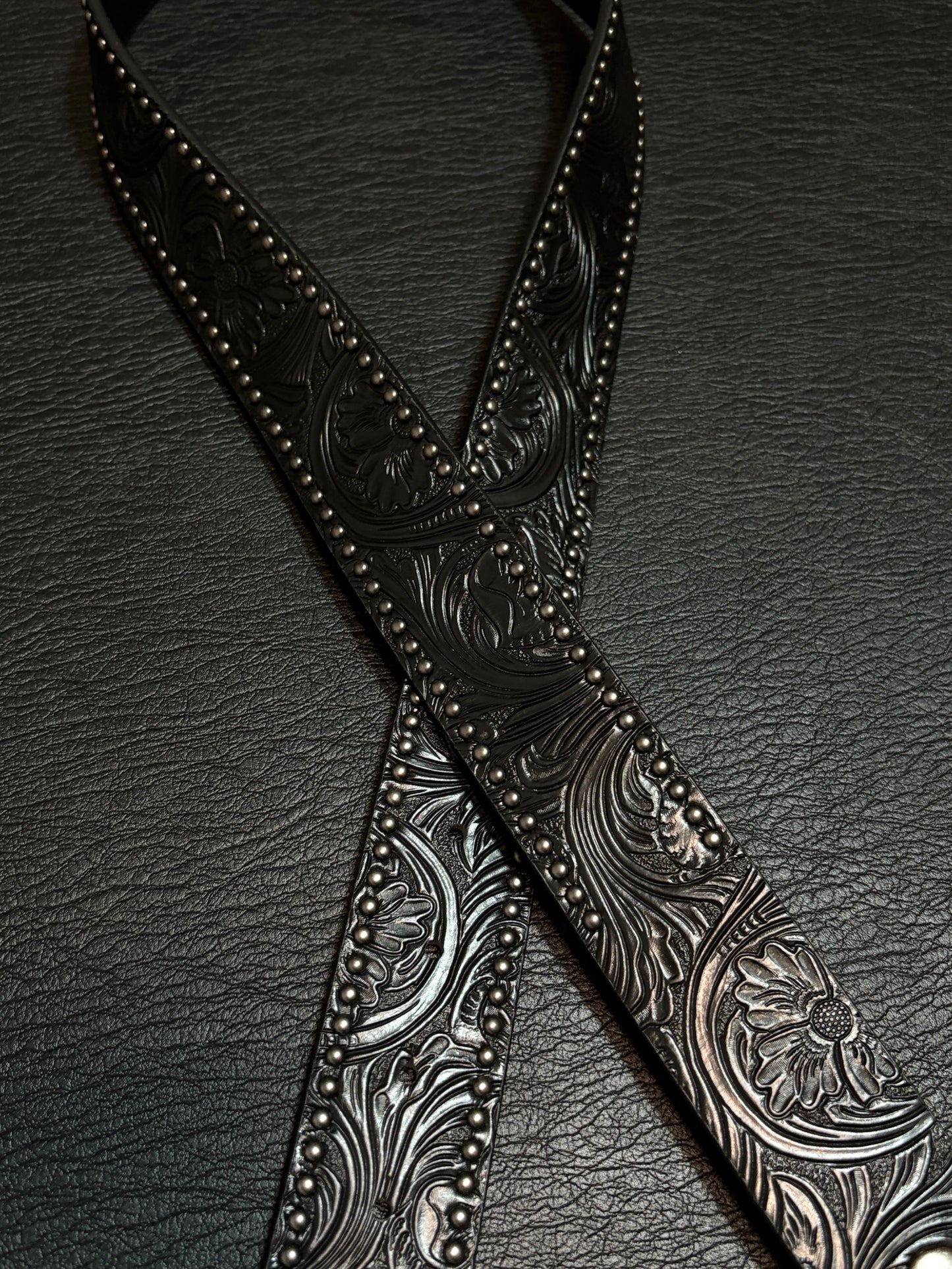 Vintage Dark Rivet Belt